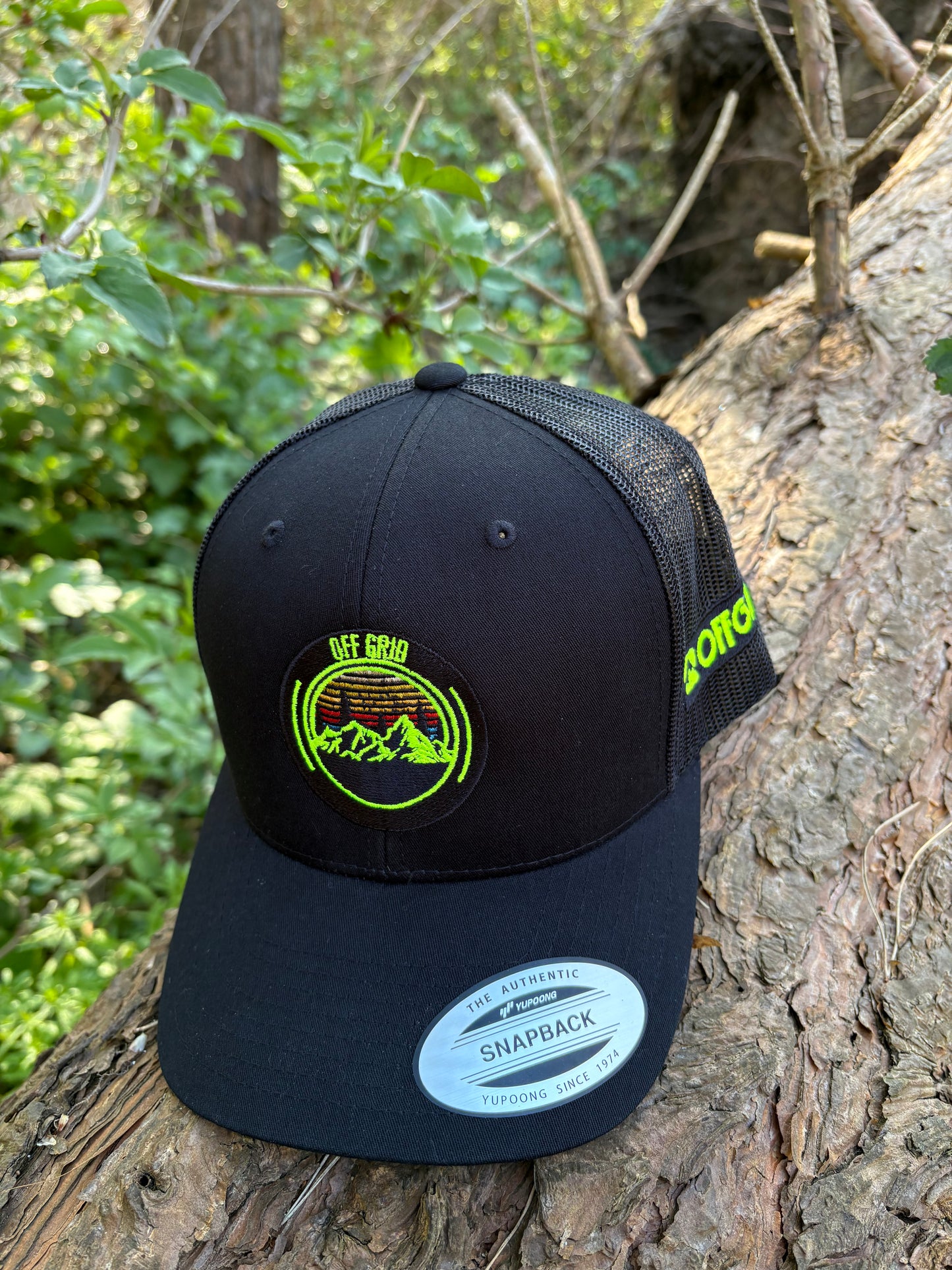 OFFGRID Hi-Viz Horizon truckers cap